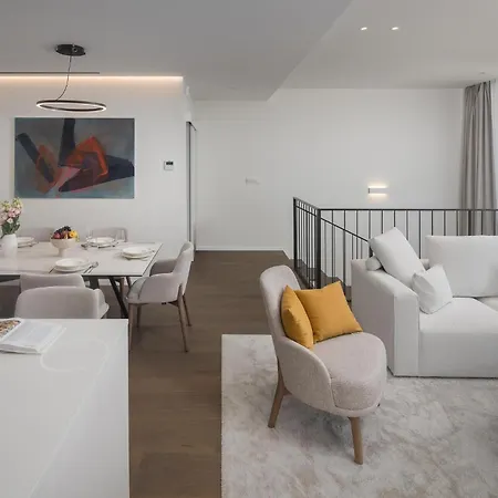 Cozy In With Heated Swimming Pool *