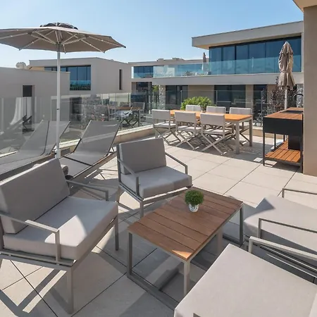 Cozy In With Heated Swimming Pool Crveni Vrh