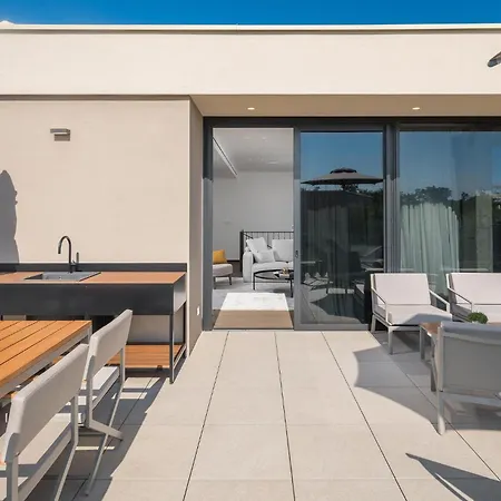 Cozy In With Heated Swimming Pool * Crveni Vrh
